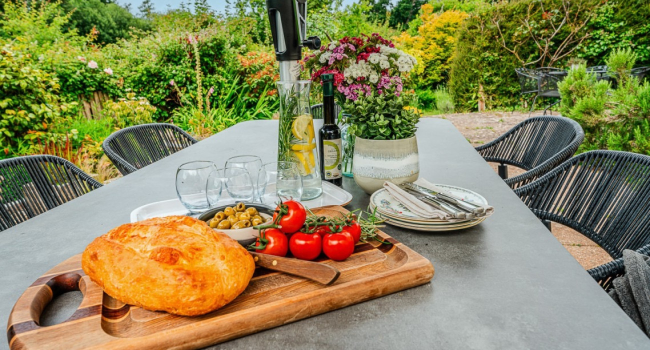 couples romantic getaway